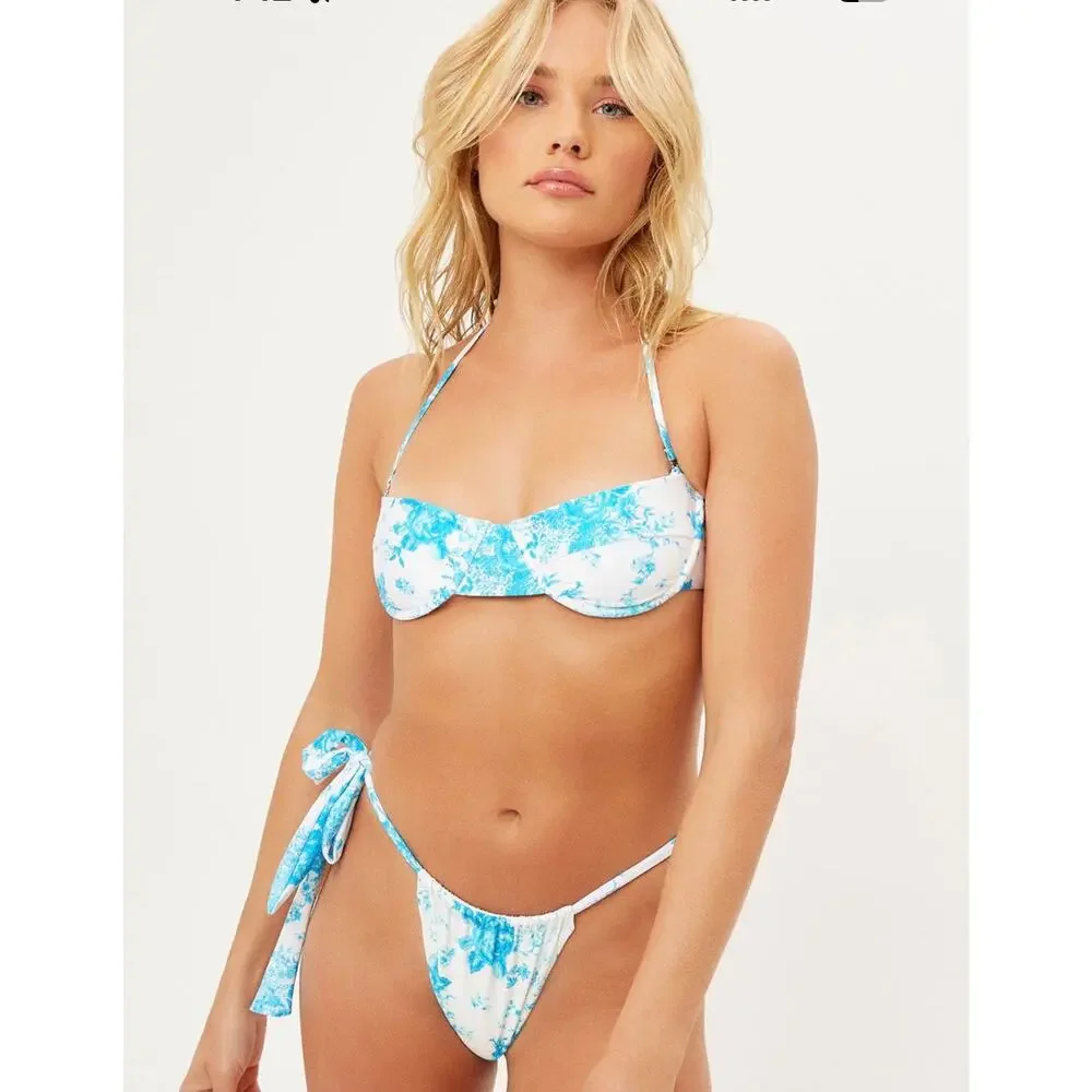 Frankie’s Bikinis Cielo Underwire Bikini Top – Blue Floral – Size S
